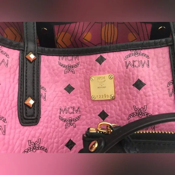 RARE COLOR! MCM Pink Visetos Reversible Tote w/ Pouch - Picture 4 of 13